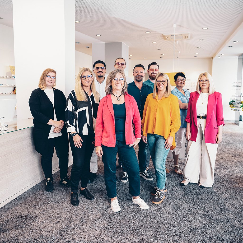 Neusehland Niederlassungsleiterin Martina Schuetze mit Team