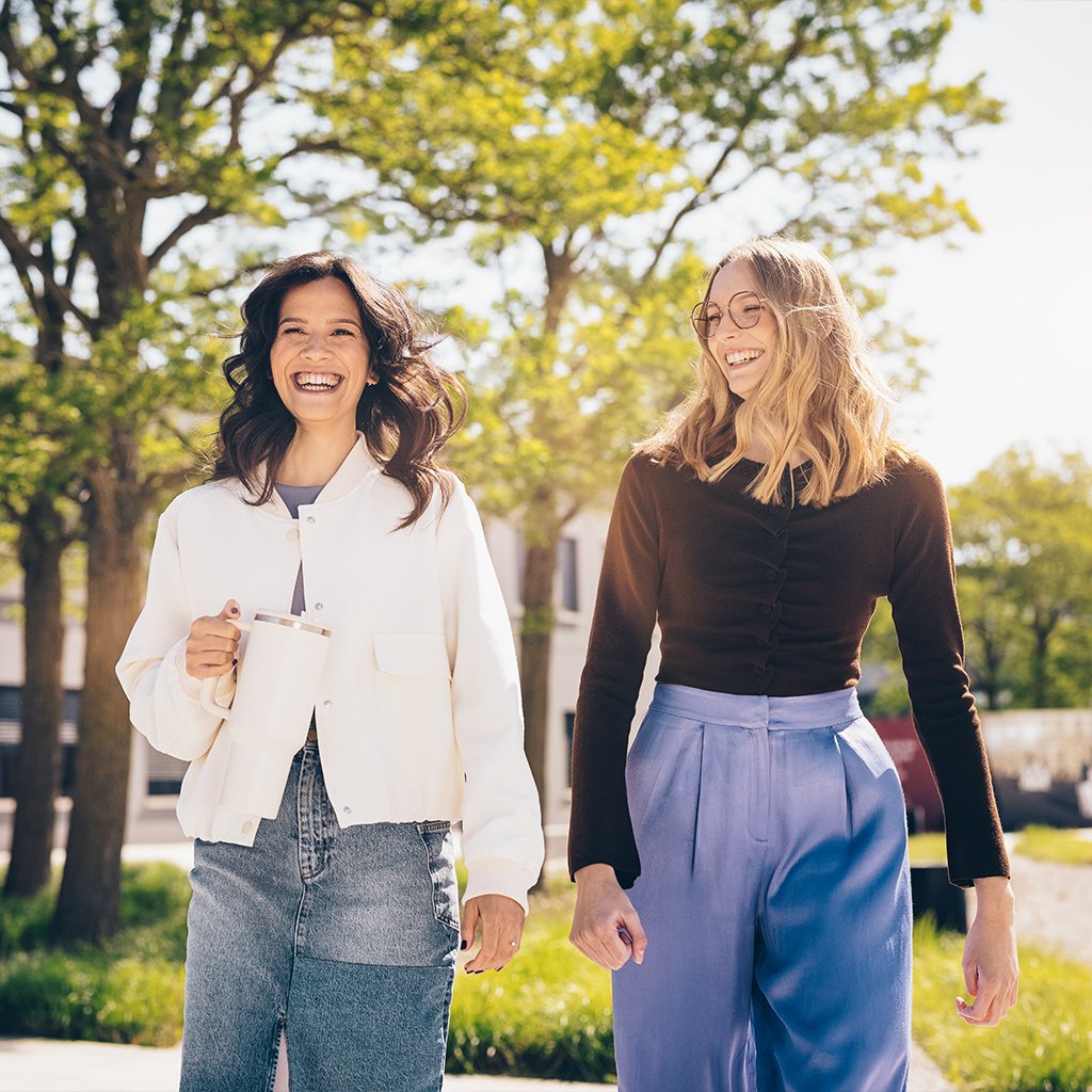 Katharina Vogt und Vanessa Trenschel, Neusehland